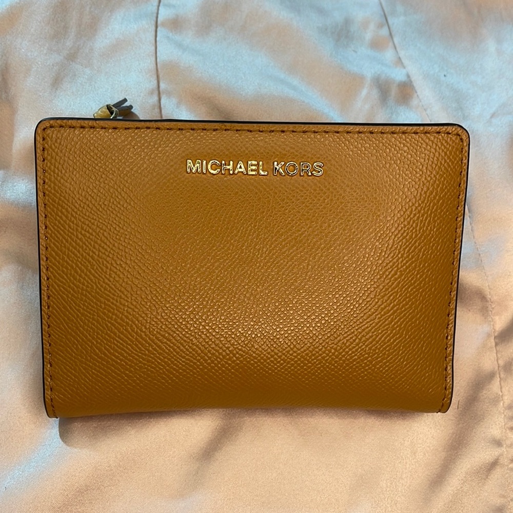 Michael kors wallet
